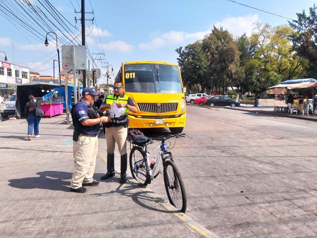 SLP inicia ordenamiento de taxis en la Alameda ante caos vial