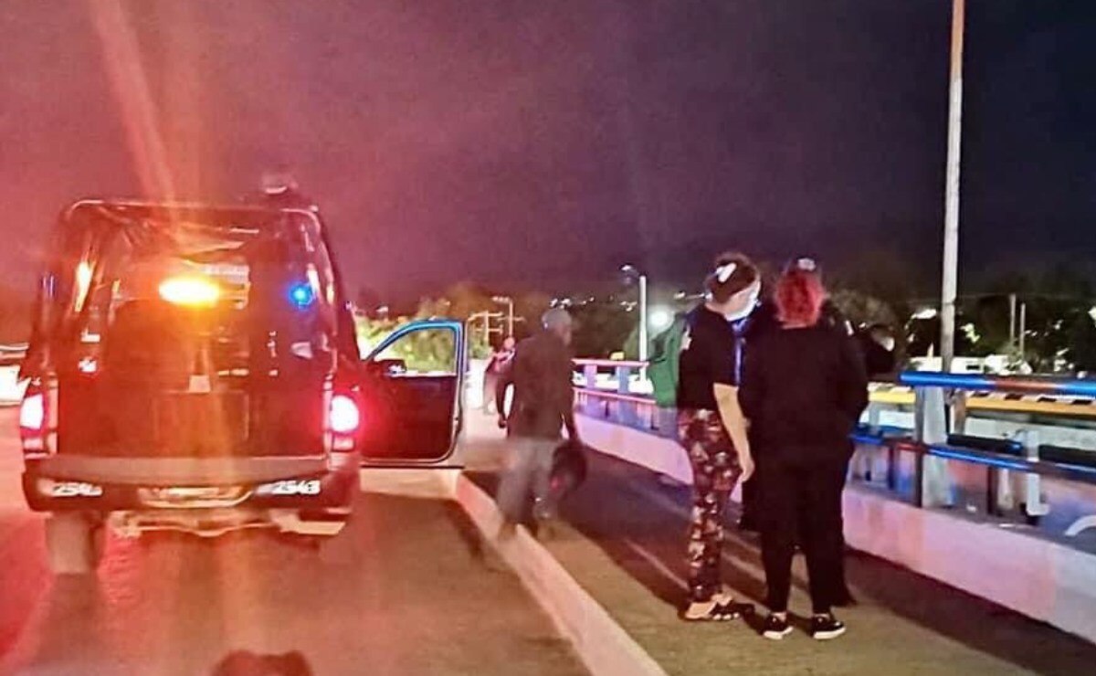 Policías evitan suicidio de un joven en la capital de SLP