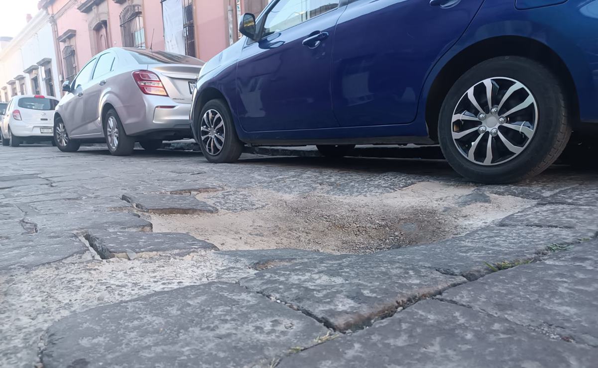 Así puedes solicitar al Ayuntamiento de SLP el pago de daños a tu auto por caer en un bache. Foto: Xochiquetzal Rangel