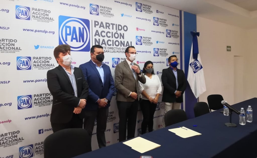 Aspirantes del PAN en SLP reciben constancias de registro de precandidatura