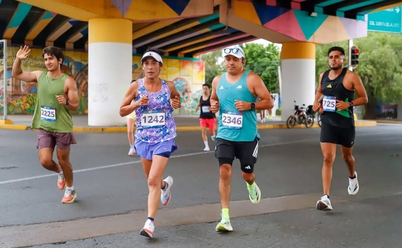 “Paso Rosa”, la carrera del clúster médico para apoyar a mujeres con cáncer en SLP