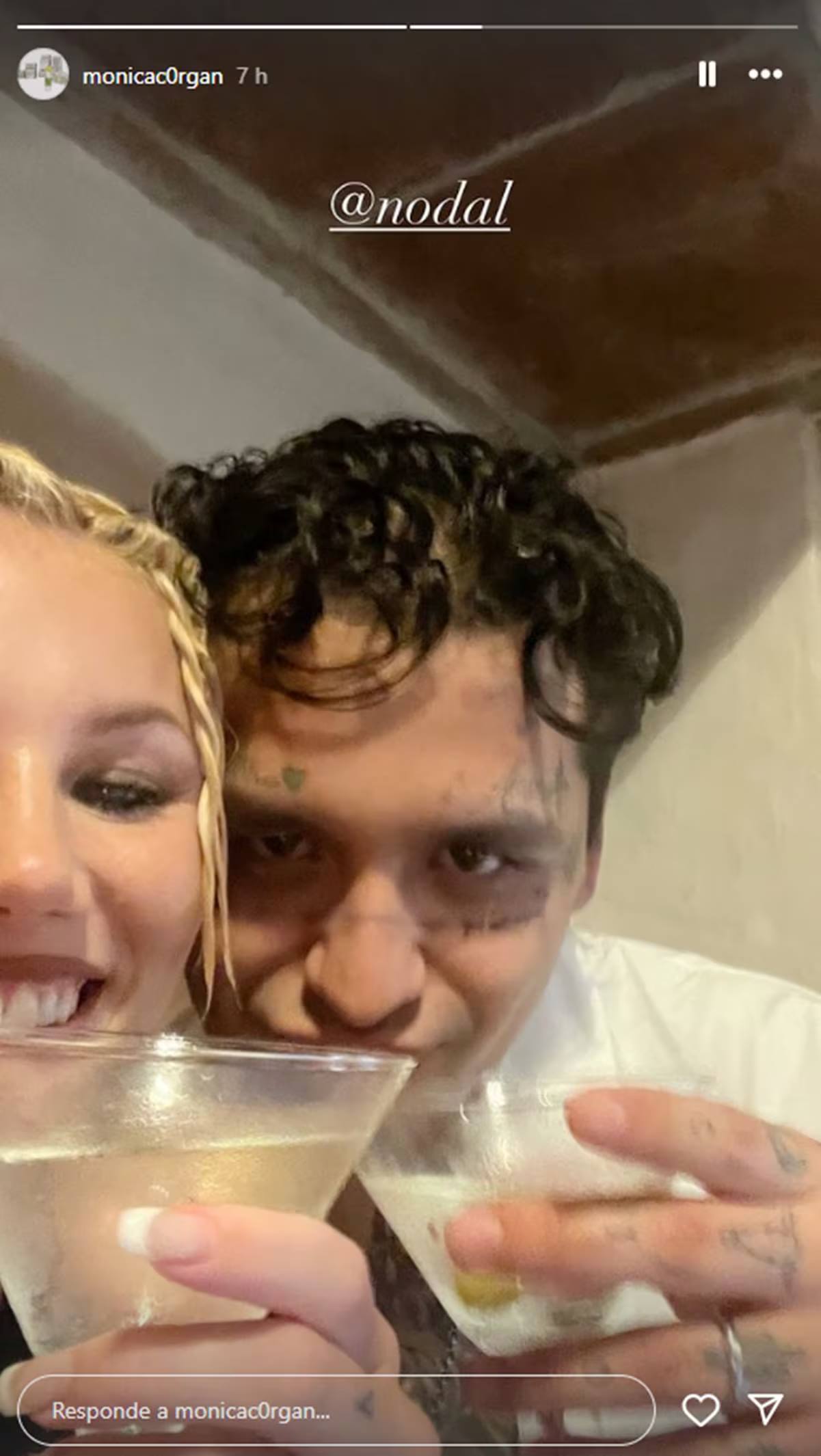 La mejor amiga de Ángela, quien compartió en sus redes sociales dos fotografías del festejo. Foto: Especial