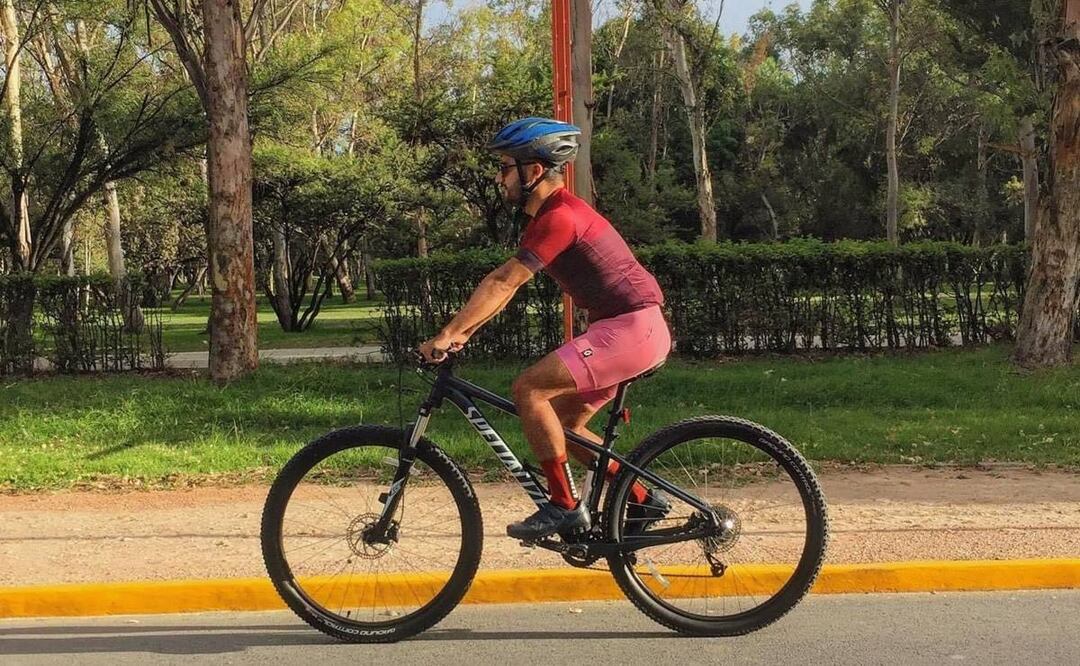 Tras vivir esta experiencia sin igual, Jesús decidió que lo mejor sería relatar su recorrido a través de su libro #Ruta58SLP. Foto: Especial