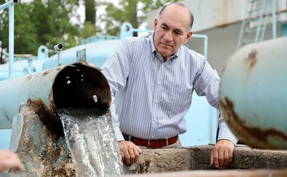 Enrique Galindo anuncia que se perforarán nuevos pozos de agua en zonas que dependen del abasto de El Realito. Foto: Especial