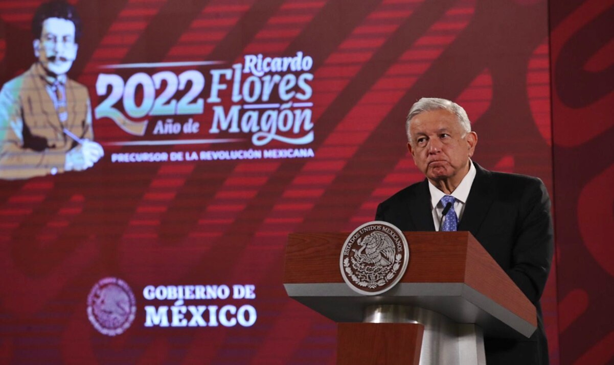 AMLO, dispuesto a enviar escrito a FGR por caso Pío López; “No soy corrupto y mi hermano tampoco”