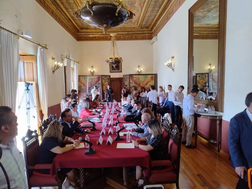 Galindo Ceballos obtiene licencia para contender por la reelección en capital de SLP. Foto:  Xochiquetzal Rangel