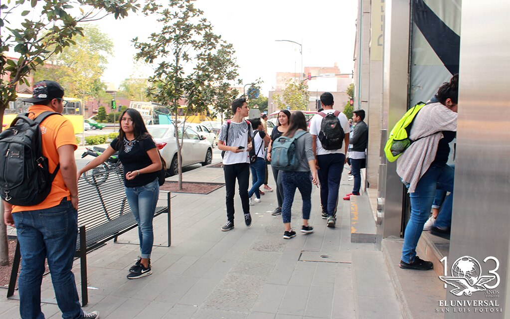 Exigen que becas Benito Juárez también lleguen a escuelas que no sean públicas 