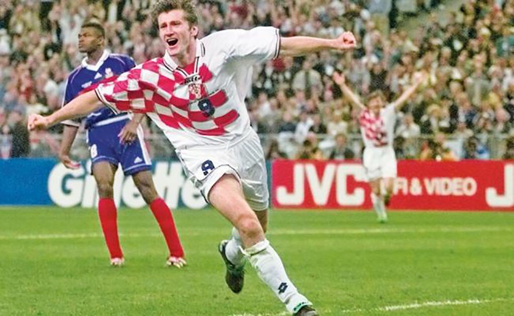 En el Mundial de 1998, Davor Suker terminó como campeón de goleo. (LUCA BRUNO. AP)