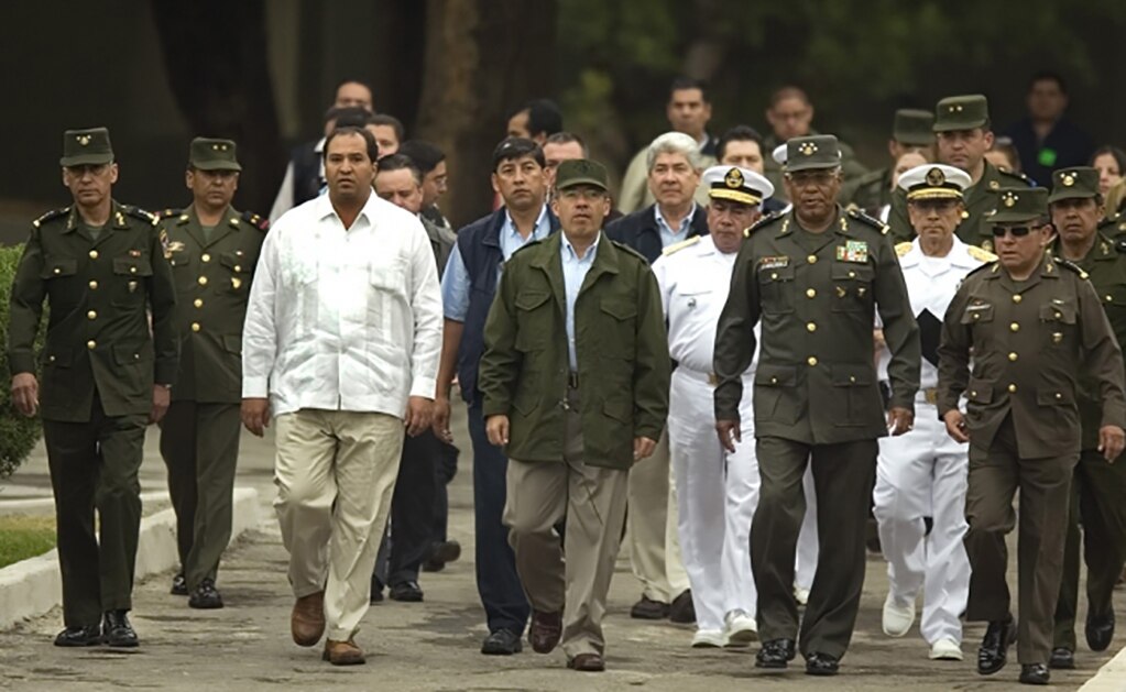 Llama AMLO a Calderón "Comandante Borolas" por declarar guerra al narco