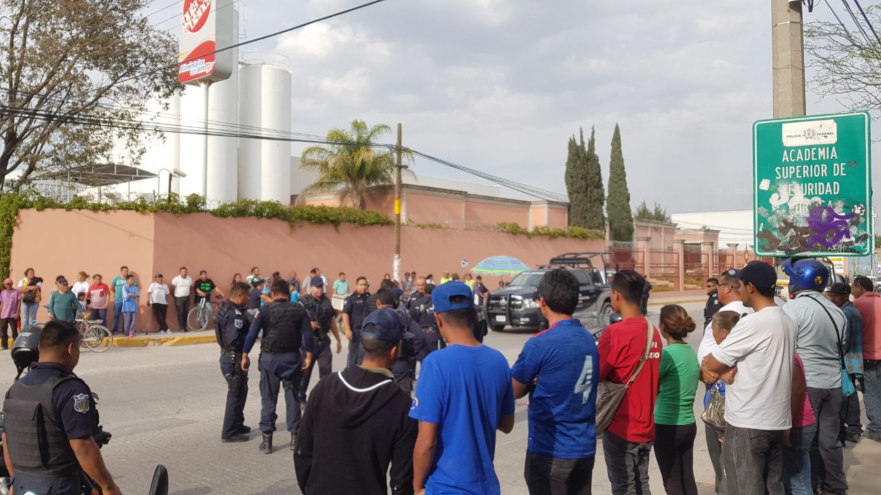 #Actualización. Atacan a balazos a policía