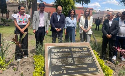 Develan placa de la Unesco que renoce a San Luis como Ciudad Creativa de la Literatura 