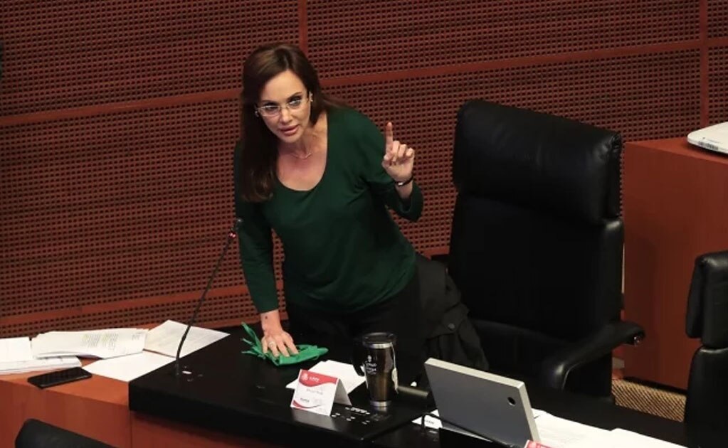 Ordenan separar a Lilly Téllez de la bancada de Morena en el Senado