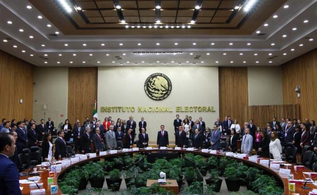 Sesión del INE. Foto: Alejandra Leyva