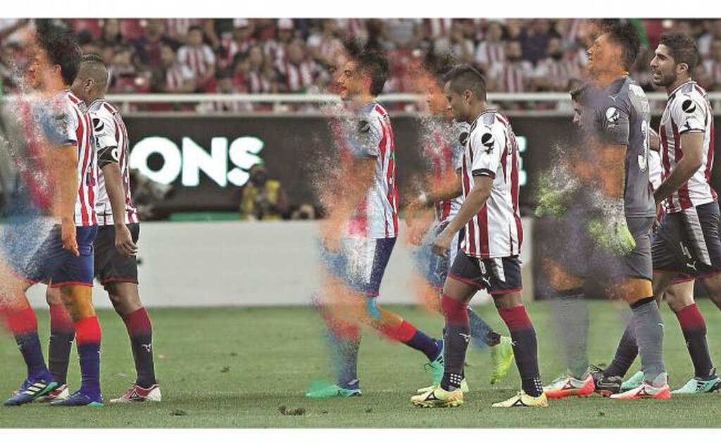 Directiva de Chivas se venga de jugadores rebeldes