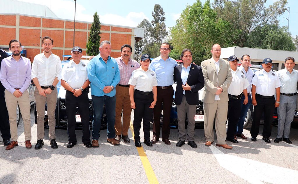 Fortalecen seguridad en ZI con entrega de patrullas