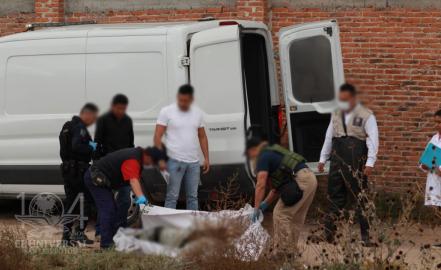 Localizan cadáver en canal de aguas negras 