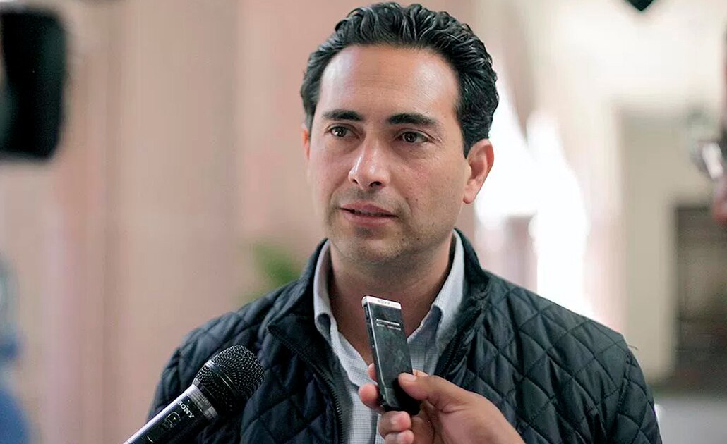 Manuel Barrera Guillén pide licencia