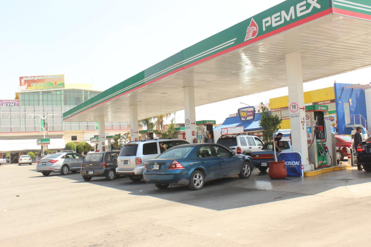 No habrá desabasto de gasolina en SLP, piden evitar compras de pánico 