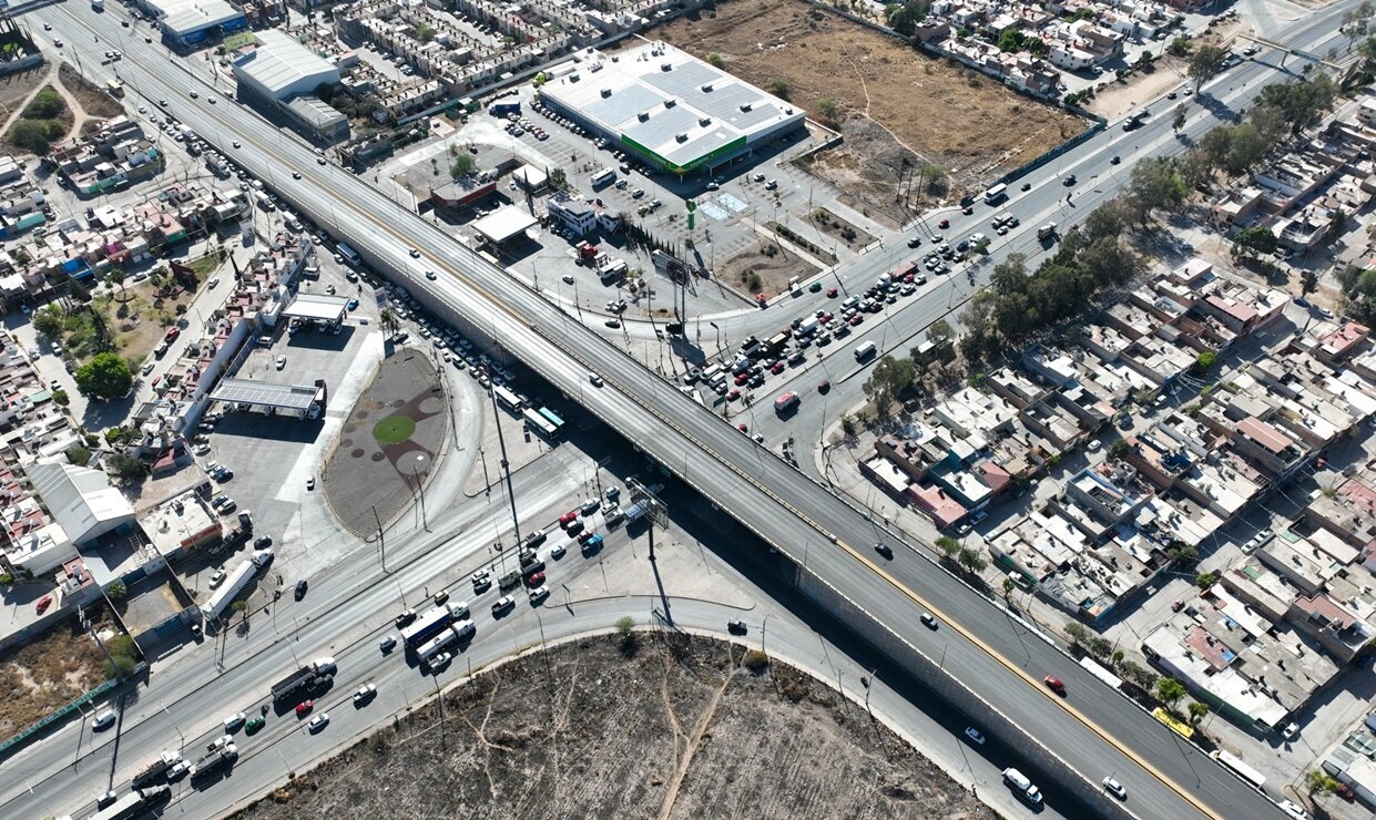 Puente en Soledad de Graciano Sánchez. Foto: Ricardo Gallardo, X
