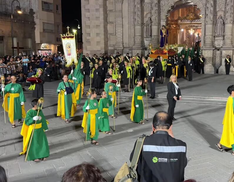 Los nazarenitos pueden empezar a participar en la Procesión del Silencio desde los 3 años