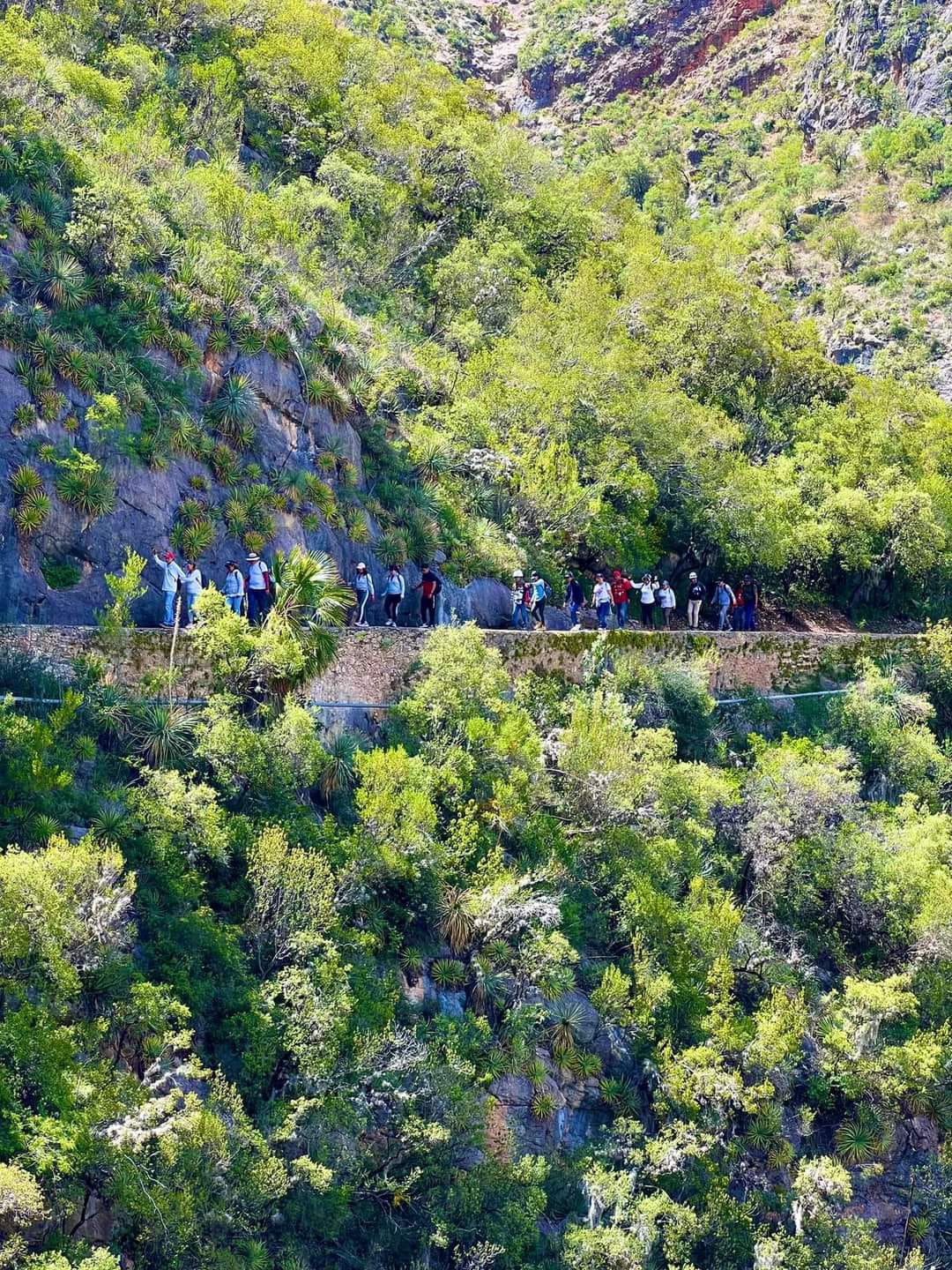 Es recomendable realizar esta ruta siempre con un guía experto