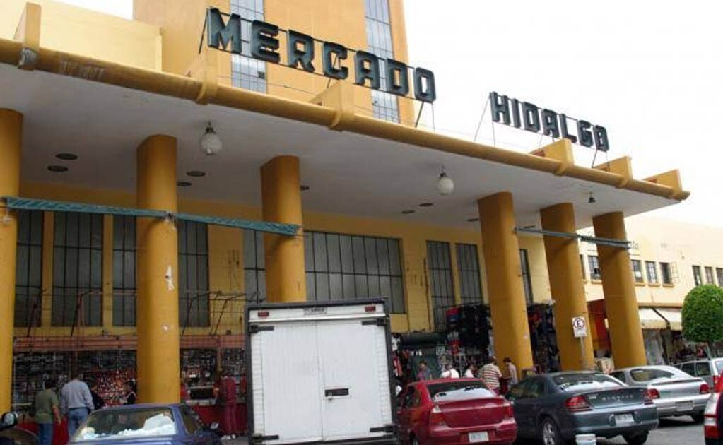 Advierten locatarios del mercado Hidalgo que saldrán a vender a las calles