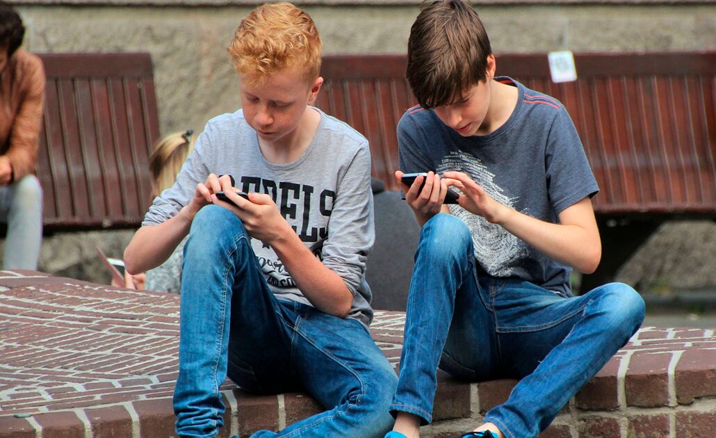 WhatsApp podría bloquear a usuarios menores de 13 años