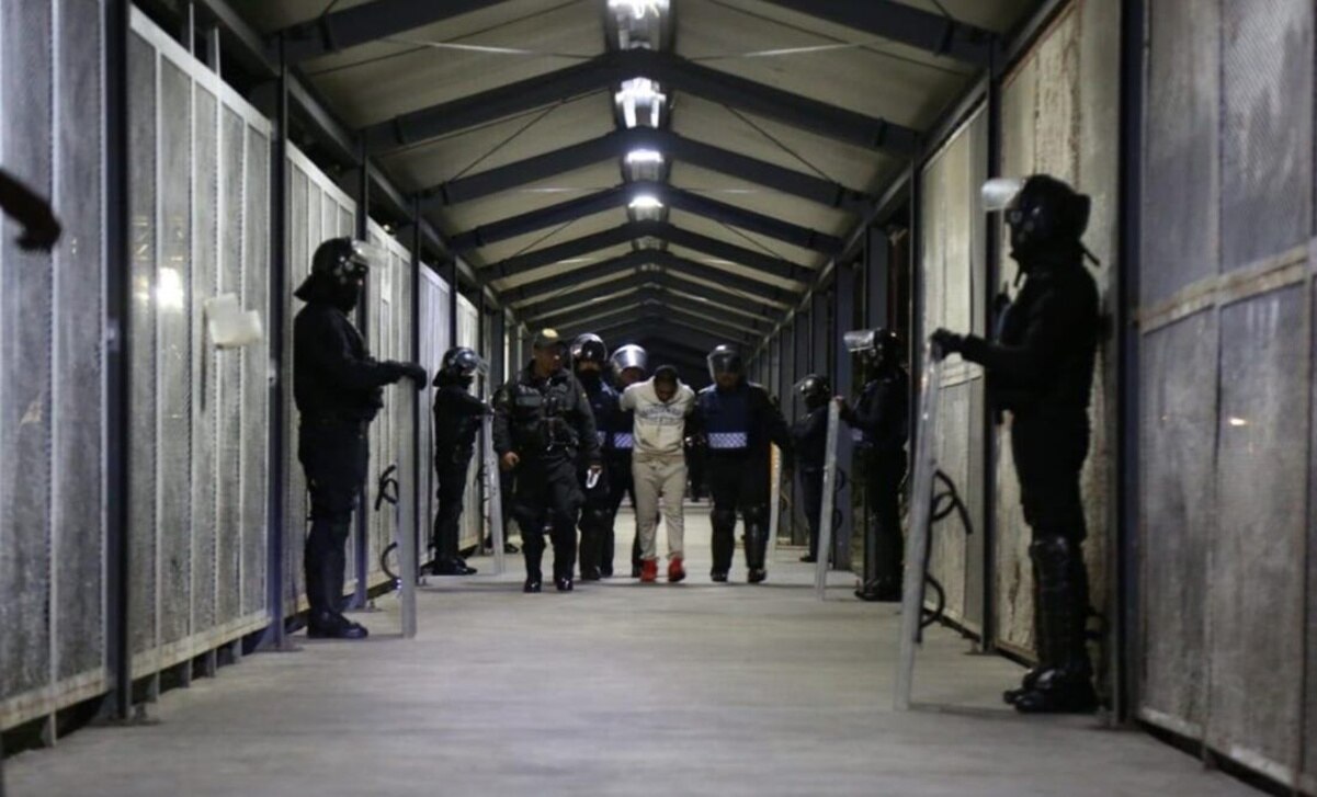 México entrega a EU a 26 reos de alto perfil ligados a cárteles; todos con órdenes de extradición