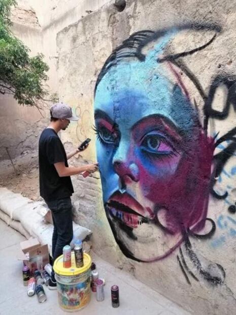 El artista que tapiza de "experiencias y naturaleza" las calles potosinas