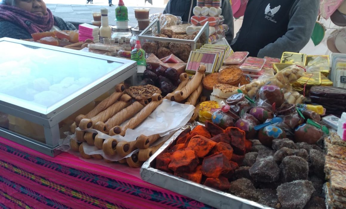 Desarrollo Social expuso dulces artesanales en la UAM