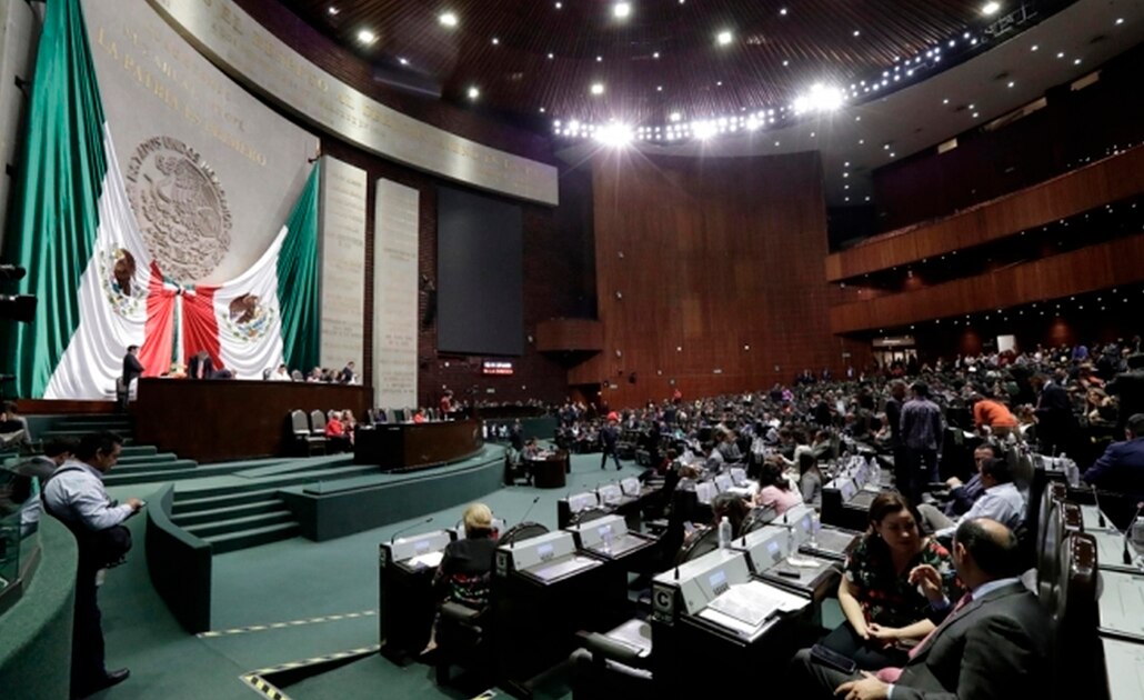 Diputados aprueban revocación de mandato y consultas populares