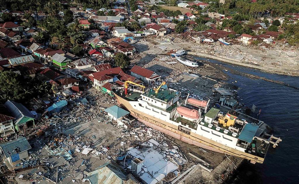 Suman más de mil 700 muertos por sismo y tsunami en Indonesia