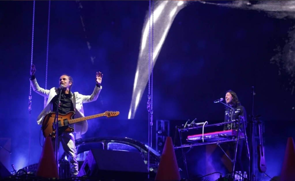 Café Tacvba insulta a políticos y empresarios en concierto