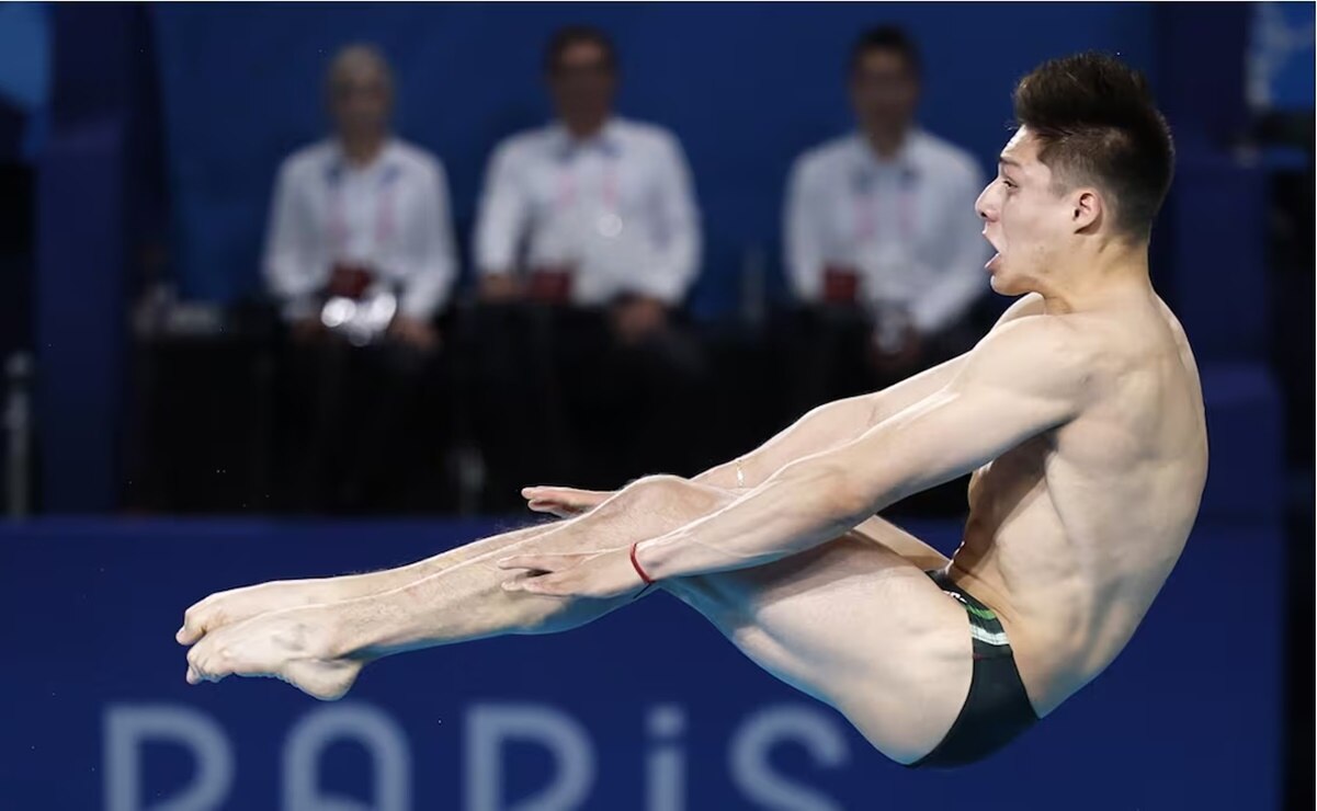 Clavadista Osmar Olvera gana medalla de BRONCE en los Juegos Olímpicos de París