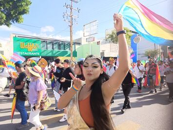 Explota de colores San Luis Potosí con la marcha del Orgullo LGBT