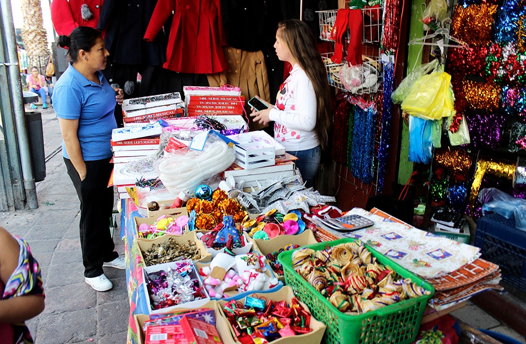Locatarios no cuentan con permisos para venta en la calle