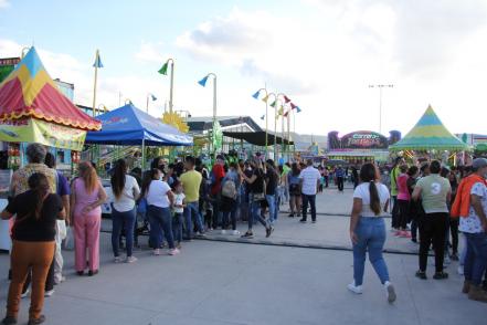 Ventas no han sido las esperadas, revelan comerciantes de la Fenapo