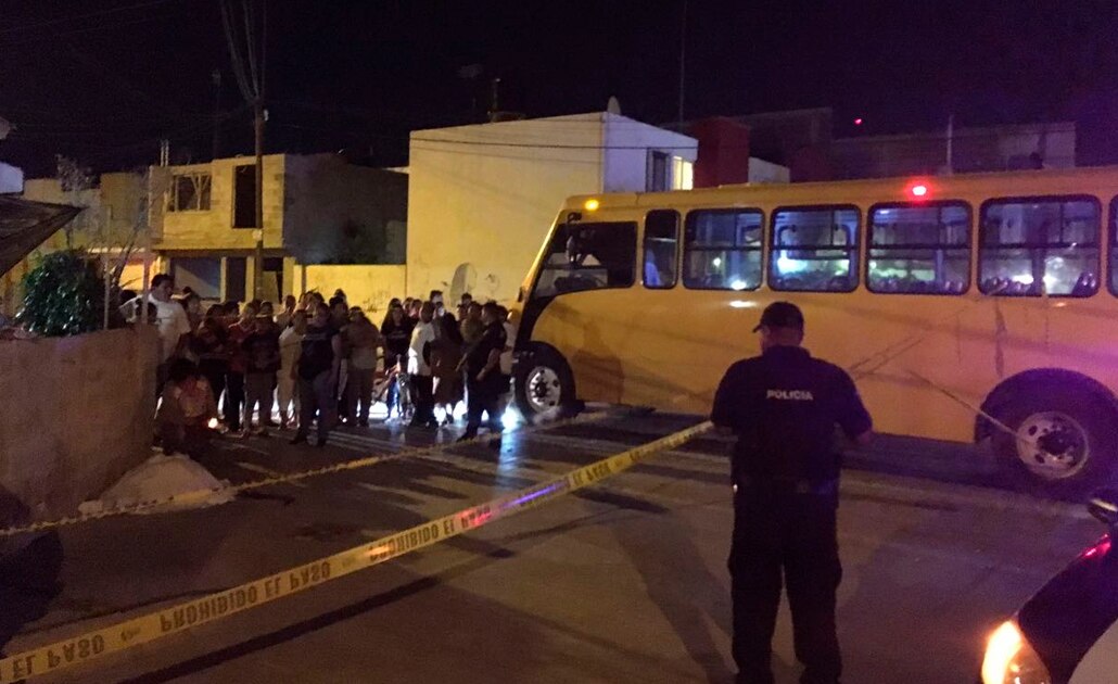 Camionero arrolla a motociclistas, una joven fallece en el lugar