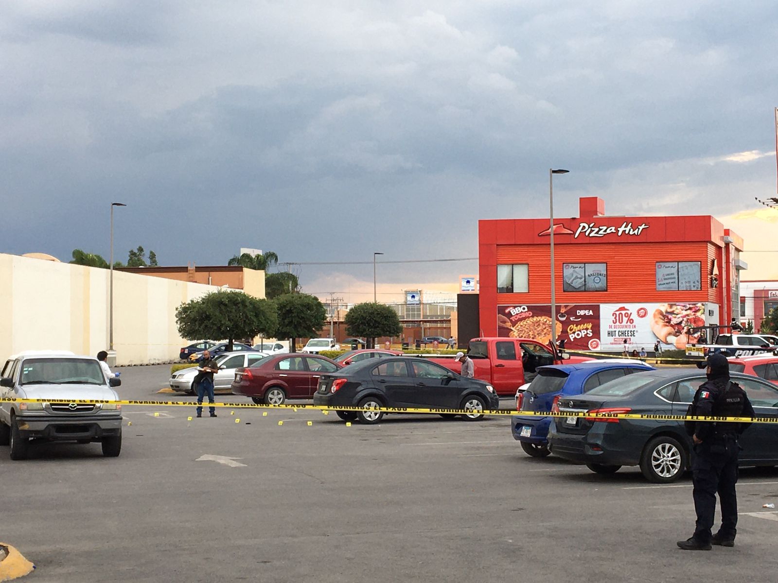 Asesinan a hombre en estacionamiento de Plaza Citadina en SLP