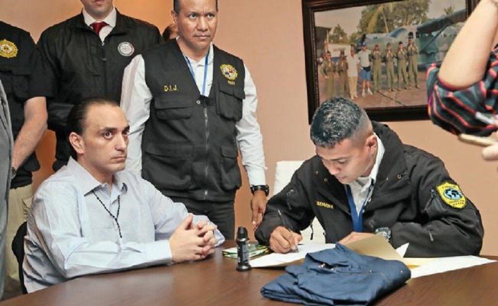 Borge remata terrenos para pagar deudas