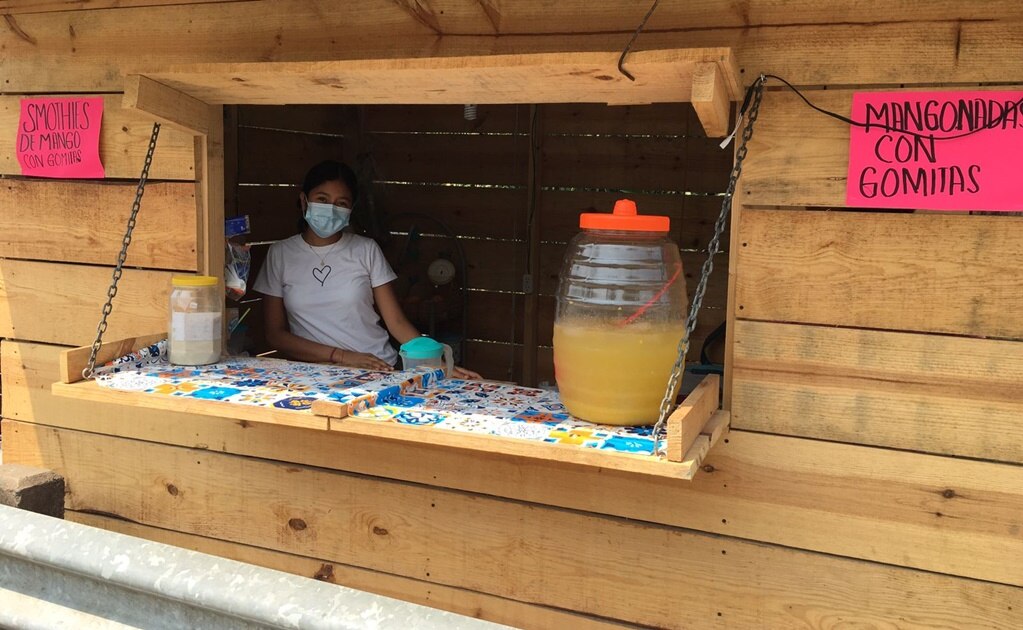 “Estoy ahorrando para mi futuro"; joven potosina usa dinero de beca Benito Juárez e inicia negocio de raspados