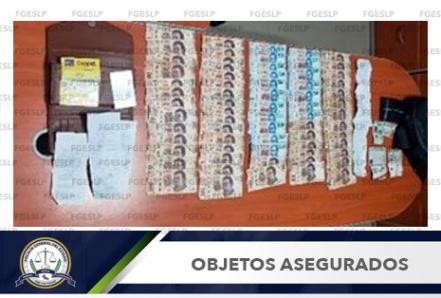 Mujer con bebé en brazos participa en robo a cuentahabiente en Tamazunchale 