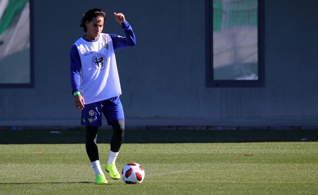 Diego Lainez, convocado para enfrentar al Girona