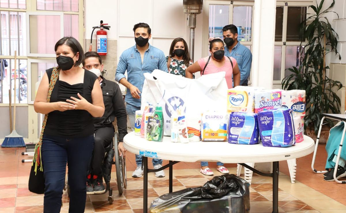 Donan artículos para adultos mayores que viven en asilos de SLP