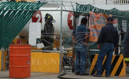 Bomberos controlan fuga de gas 