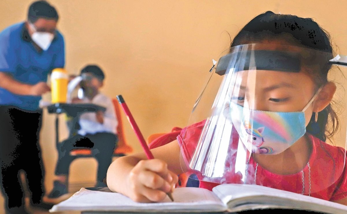 Mil 400 planteles en SLP se declaran listos para regreso a clases este 7 de junio 