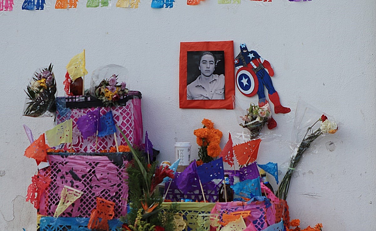 Ponen ofrenda a fallecido en accidente causado por revolvedora en capital de SLP