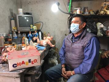 El restaurador de sentimientos a través de figuras del Niño Dios en SLP