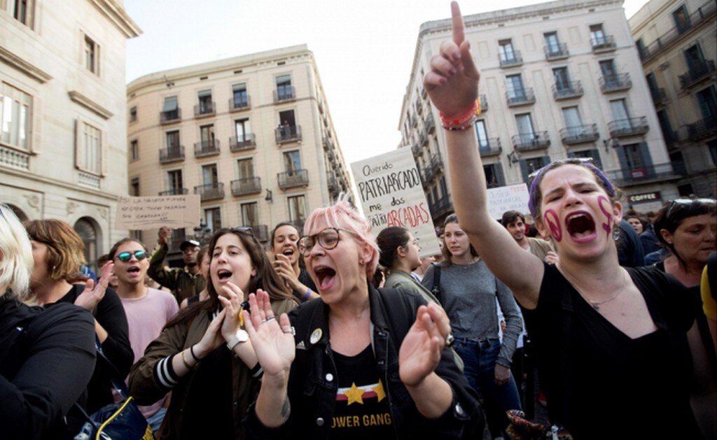 "No es abuso, es violación", protestan en España tras juicio a cinco jóvenes de "La manada"