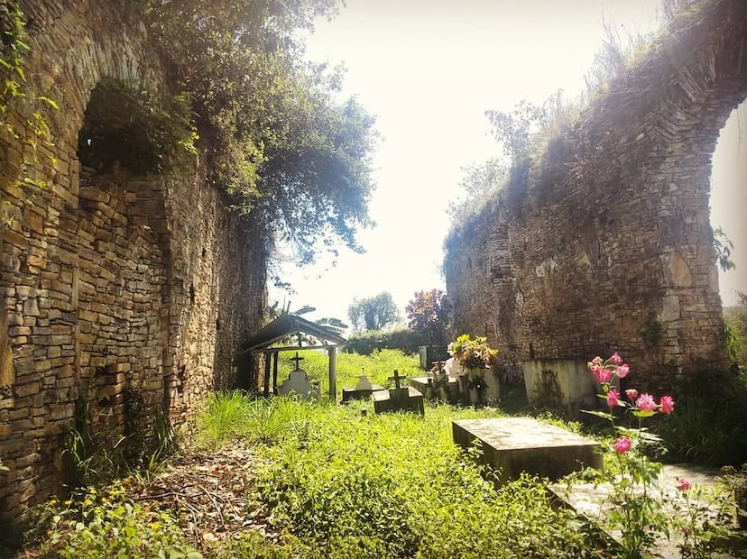 Ruinas de Jopoy son especialmente visitadas el 1 de noviembre en la festividad del Día de Muertos. Foto: FB@Huaxplora México